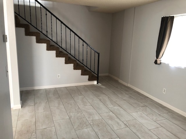 Sala de estar - 6720 Newlin Ave