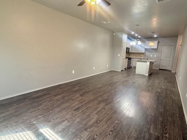 Photo - Beautiful 3 Bed 2 Bath Duplex in Surrey Hills!!