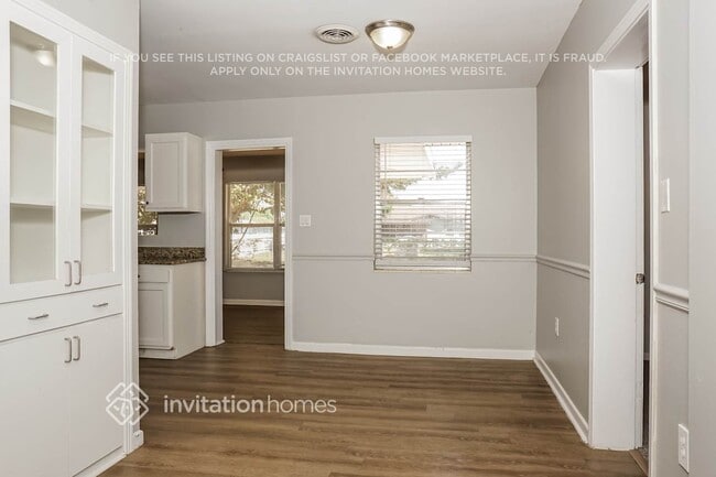 Photo - 3308 17th Ave W