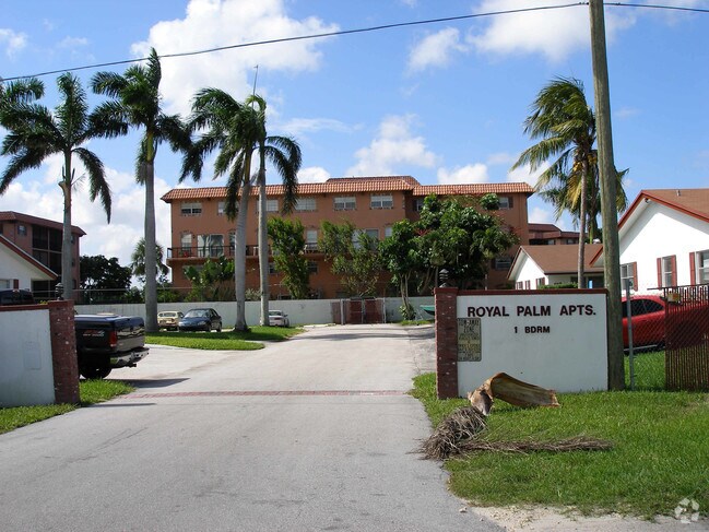 Palm King Apartments - Palm King Apartments