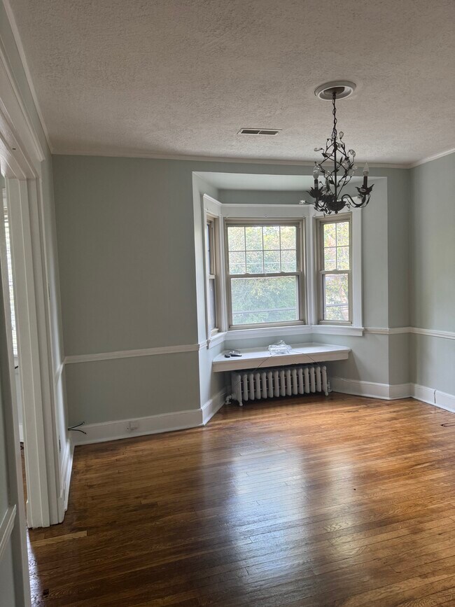 Living room - 201 S Atlantic Ave Unit 2