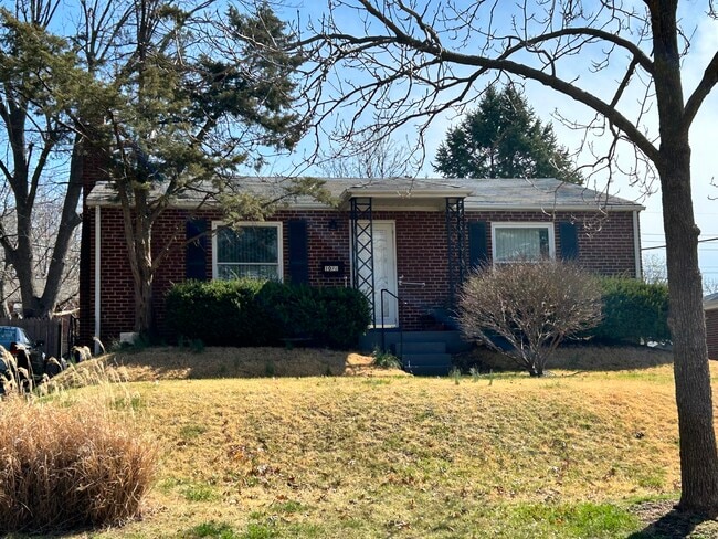 Photo - 1076 Wilshire Ave