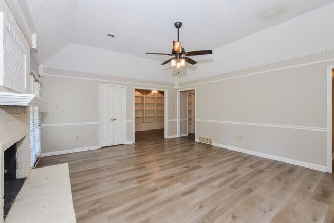 Photo - 6641 Bright Star Ln
