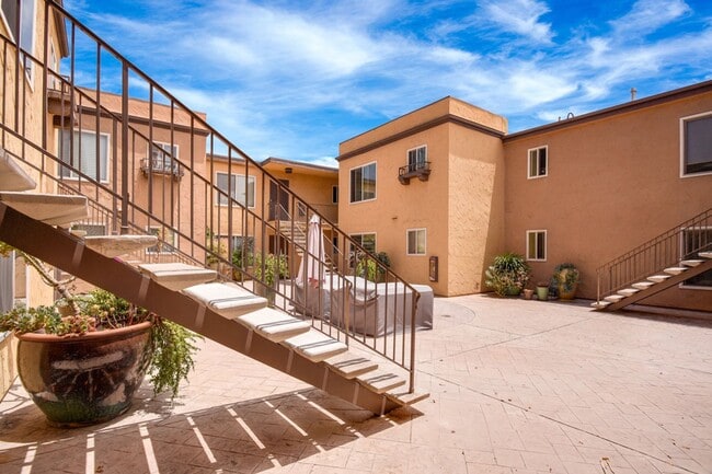 Photo - 1 bedroom 1bathroom condo in Normal Heights! Unit 7