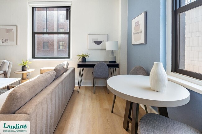 Photo - 933 McGee St Unidad 2-934.1411113