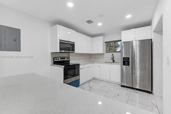 Photo - 4530 SW 25th St