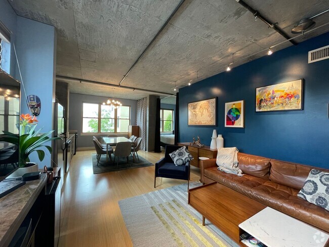 Building Photo - Old Town Lofts 1Bd/1Ba Studio Loft ~ Washe... Unit 410