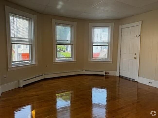 Building Photo - 49 Mendon St Unit B Second Floor Rental