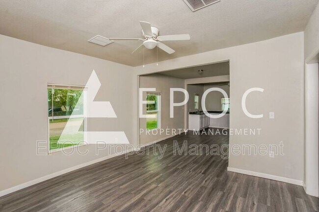 Photo - 2402 Summer Ave