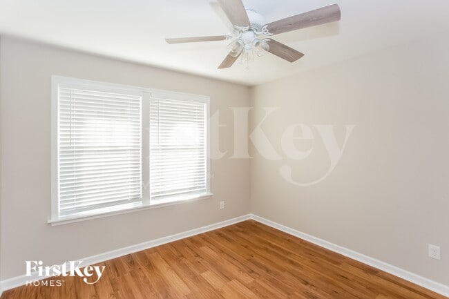 Photo - 131 Tilton Dr