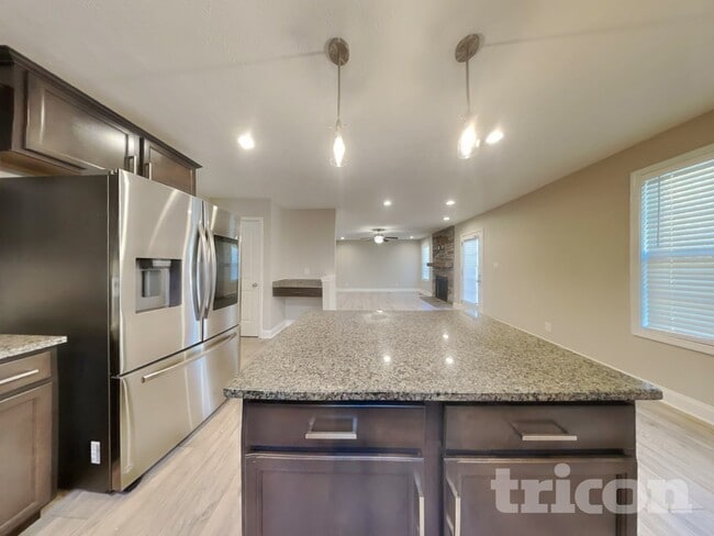 Photo - 189 Bonnell Dr