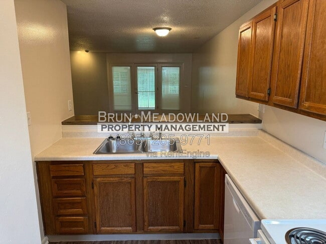 Photo - 10409 Victoria Dr