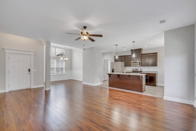 486 Thorp Circle