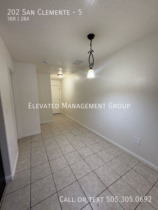 Photo - 202 San Clemente Ave NW Unidad 5