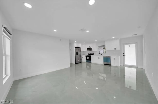 Photo - 820 Hibiscus Ave