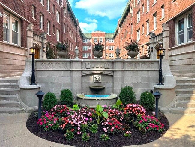 Building Photo - 2750 N Hampden Ct