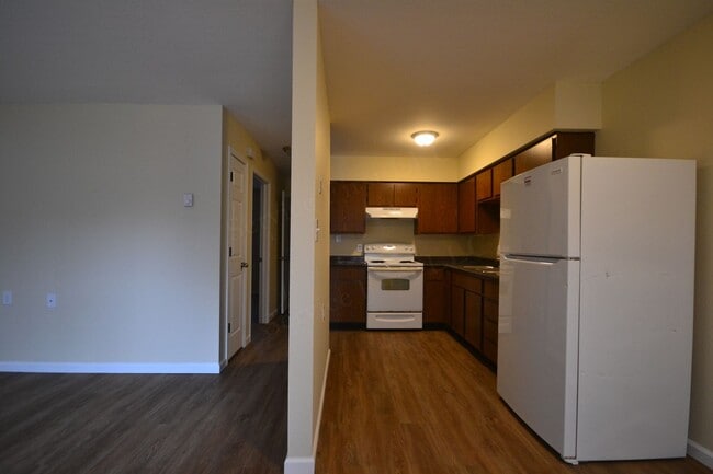 Photo - Sommerfield Apartments Unit 12