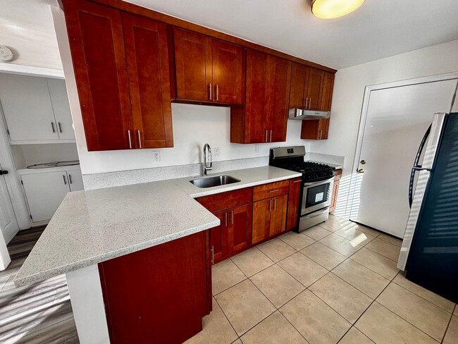4364 37th St Unit 4364