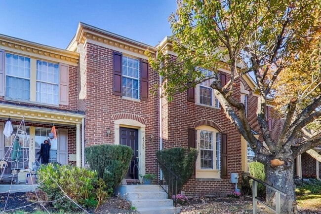 Photo - Ellicott City townhome for you!