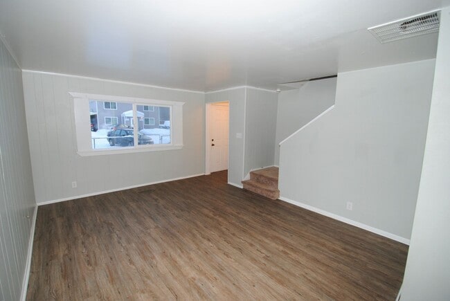 Photo - Lathrop St (1424/1426) Unit 1424