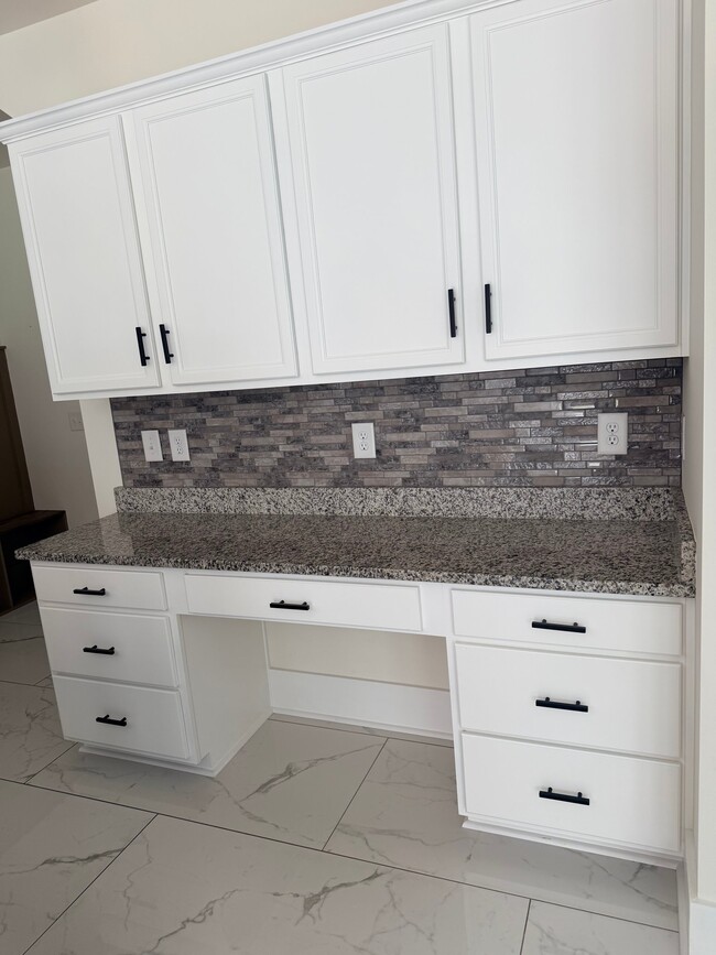 Photo - 115 Weston Way NW