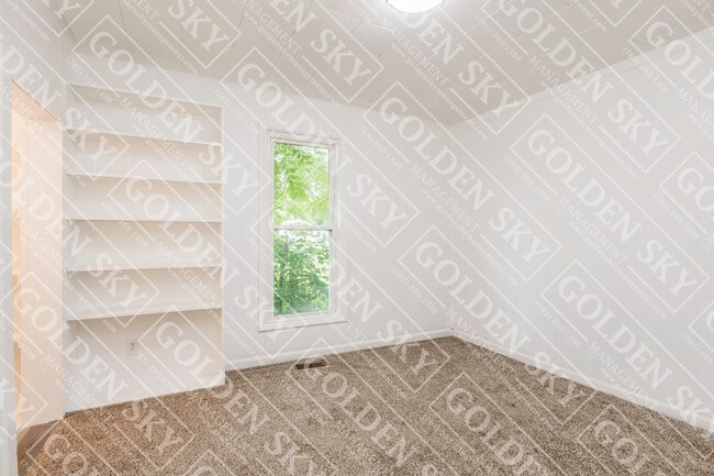 Photo - 628 W Memorial Dr