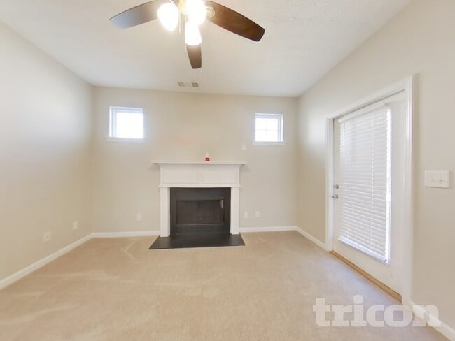 Photo - 4757 Highpoint Way