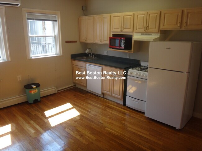 20 JFK St. Unit 7