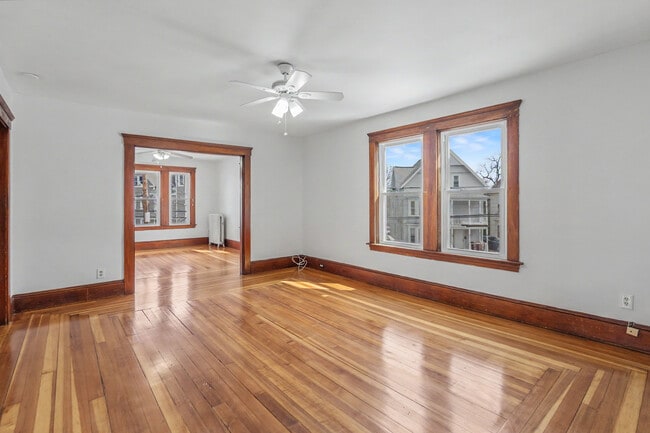 Photo - 209 Harrison Ave Unidad 2