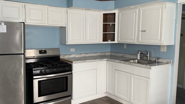 Photo - 4056 W 89th Pl