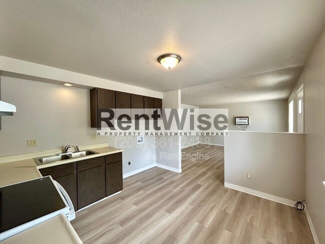 Photo - 776 W Pennsylvania St