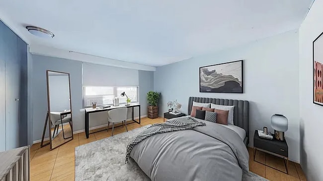 Photo - 347 W 53rd St