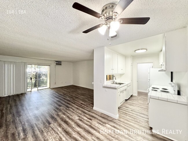 Photo - 5407 Radford Ave Condo Unit 3