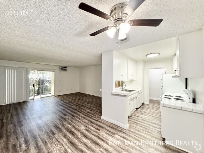 Building Photo - 5409 Radford Ave Unit 3A Rental