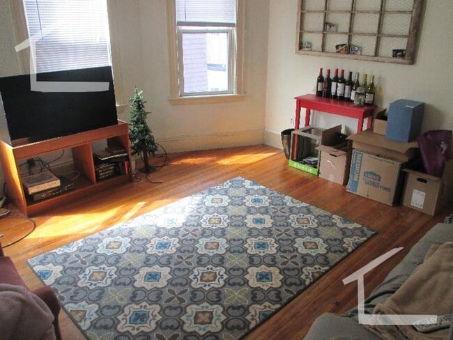 Photo - Amazing 3 bed in lower Allston.....