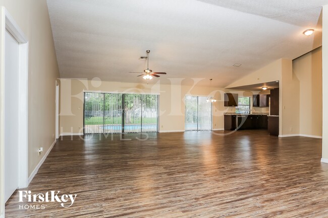 3999 NW 73rd Way