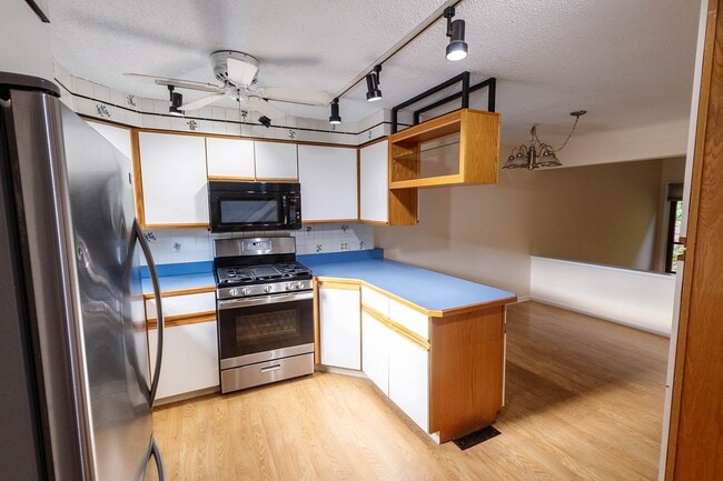 Photo - 166 Natchaug Dr