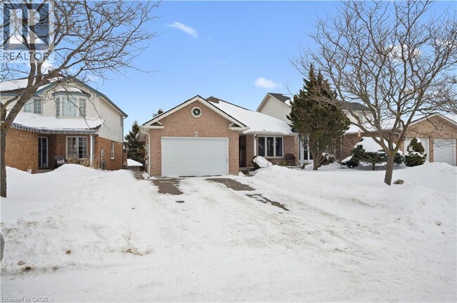 Photo - 24 Carroll Crescent