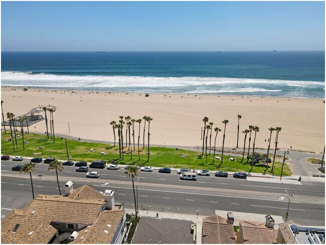 Photo - Oceanfront Penthouse in Huntington Beach!!