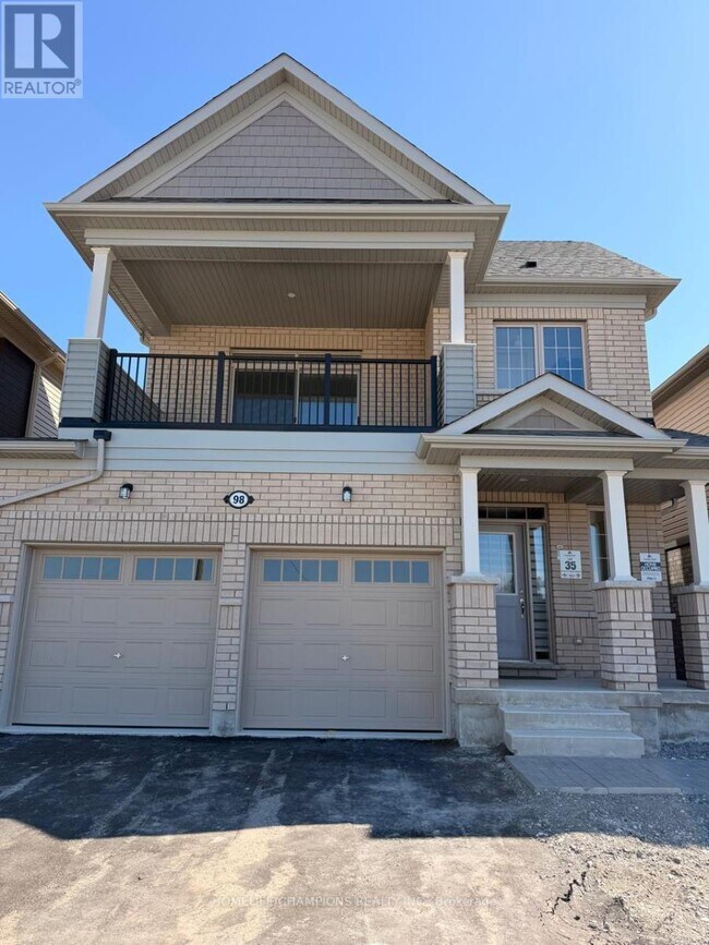 Photo - 98 Donald Cameron Crescent