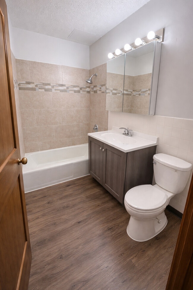 Photo - Carriage Manor Apartments