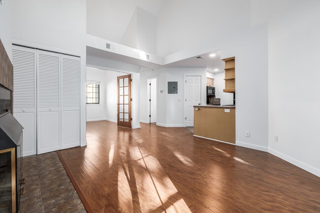 Photo - 4816 E Kentucky Ave Unidad F