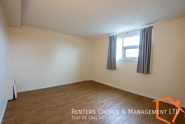 Photo - Adult Only Building with Elevator + Laundry Onsite
