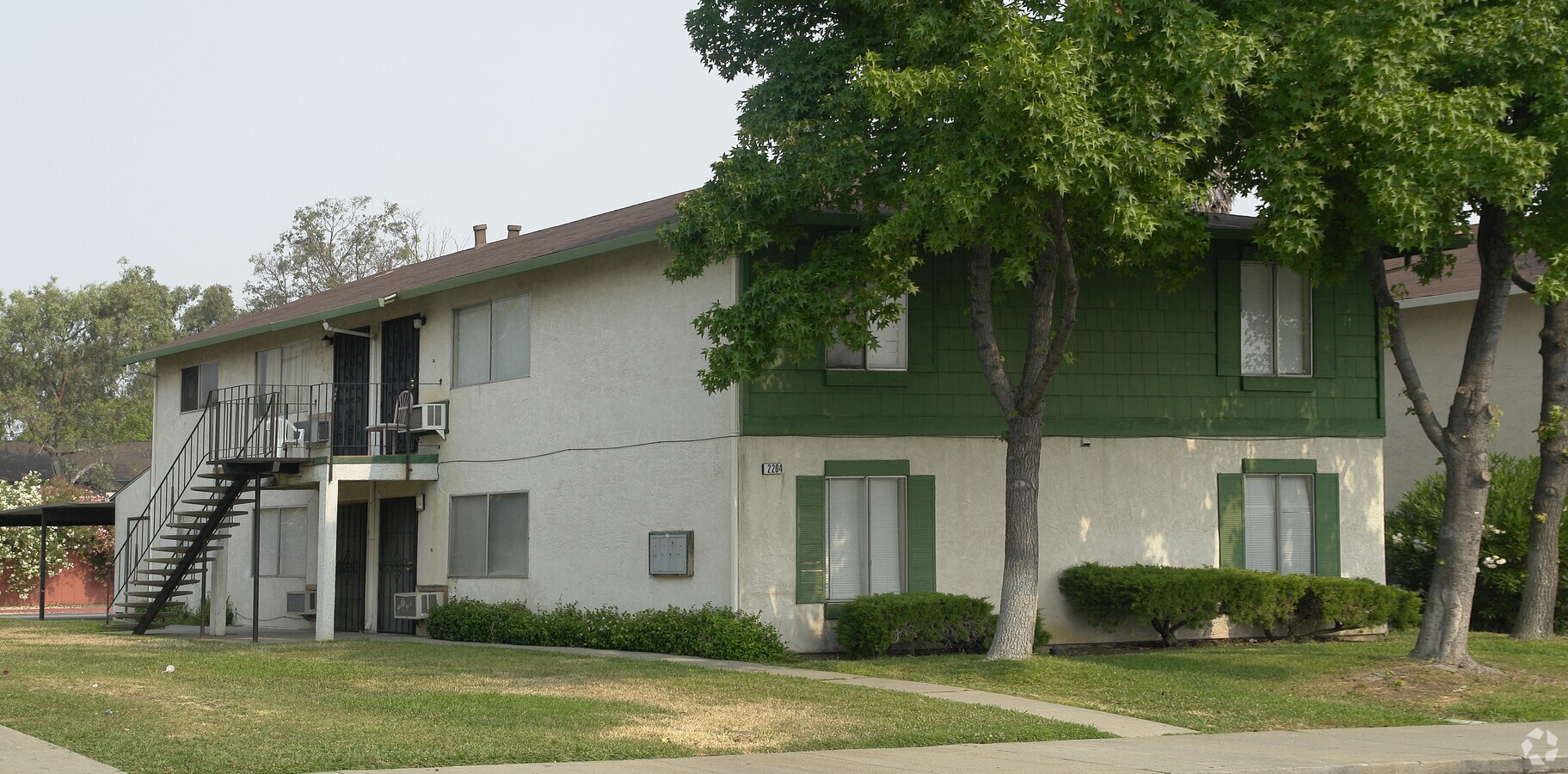 Photo - 2204 Spanos St