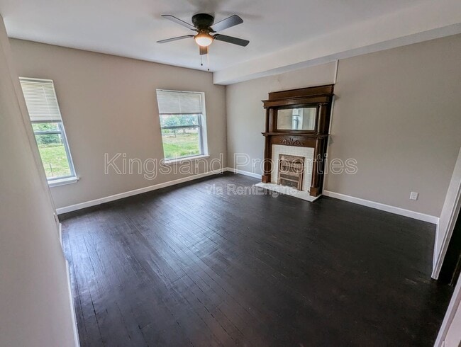 Building Photo - 4574 Evans Ave Unit A