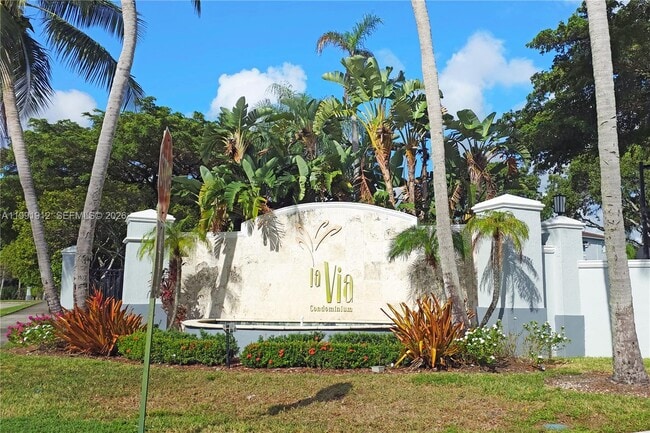 Photo - 9615 NW 1st Ct Unidad 10-204