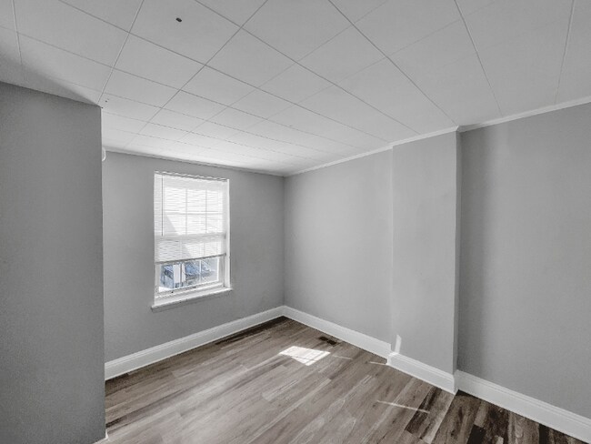 Photo - 160 McClellan St