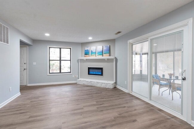 Photo - 1213 Hanover Pl