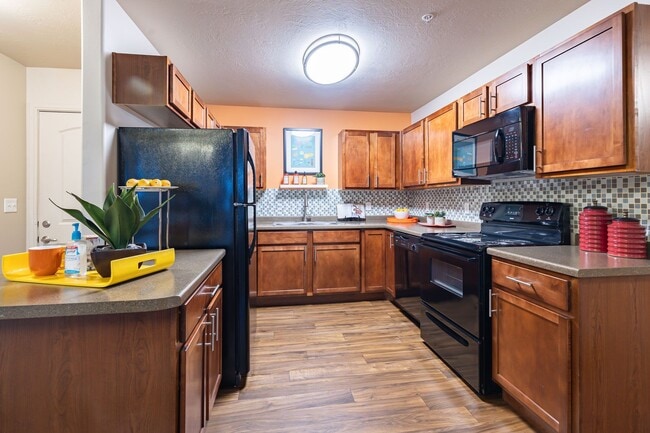 Photo - Meadowbrook Station Apartments