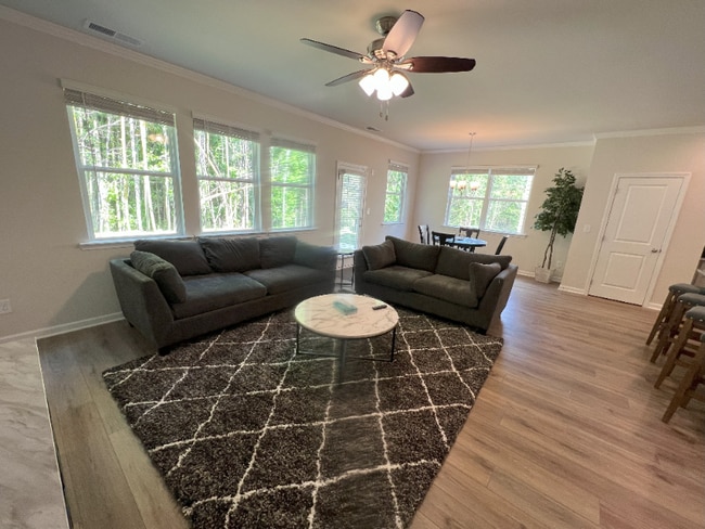 Photo - 620 River Gdns Dr